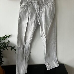 Slim straight distressed jean